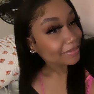 Meet your Posher, Danielle